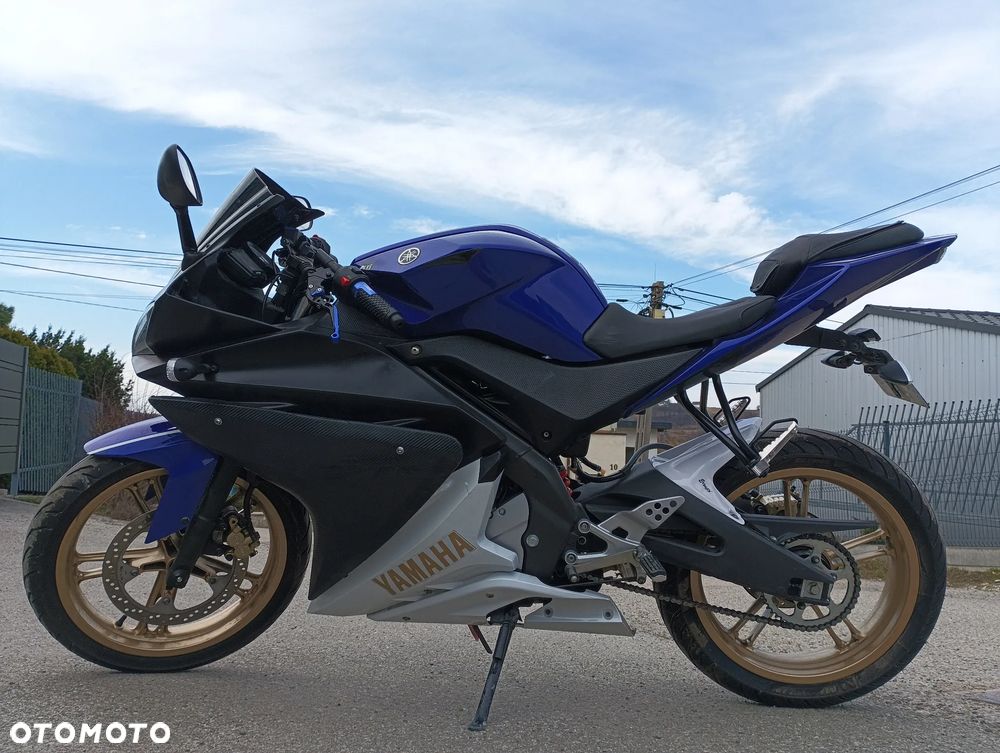 Yamaha YZF - 1