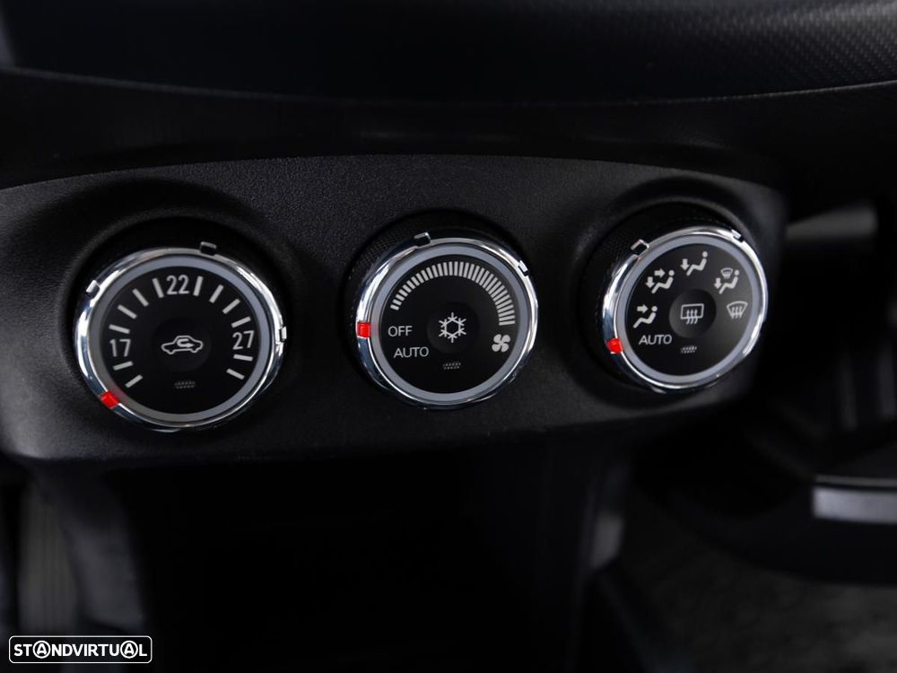 Mitsubishi Outlander - 17