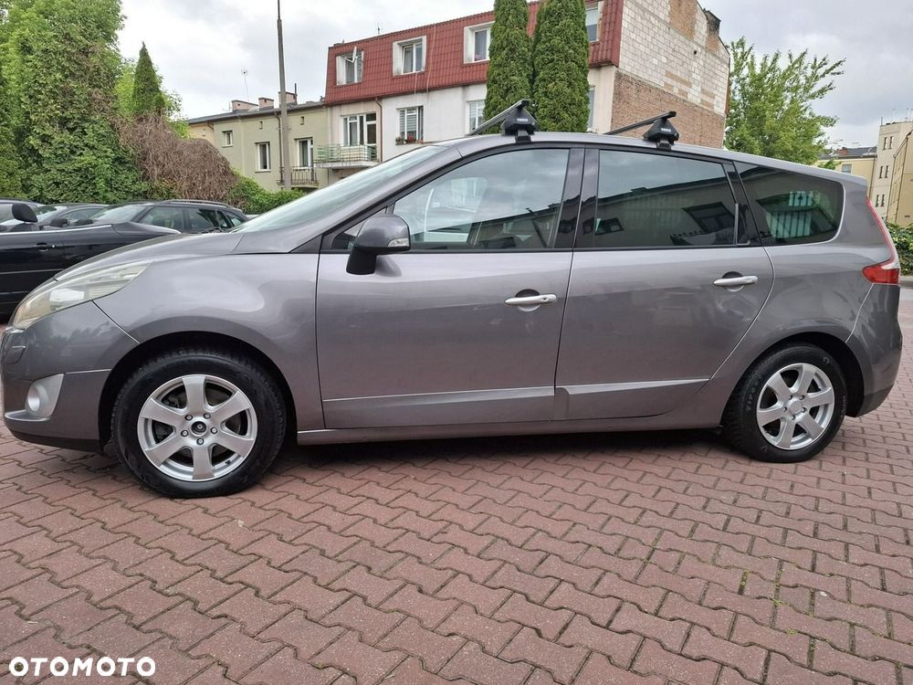Renault Grand Scenic 2.0 16V 140 CVT Bose Edition - 4