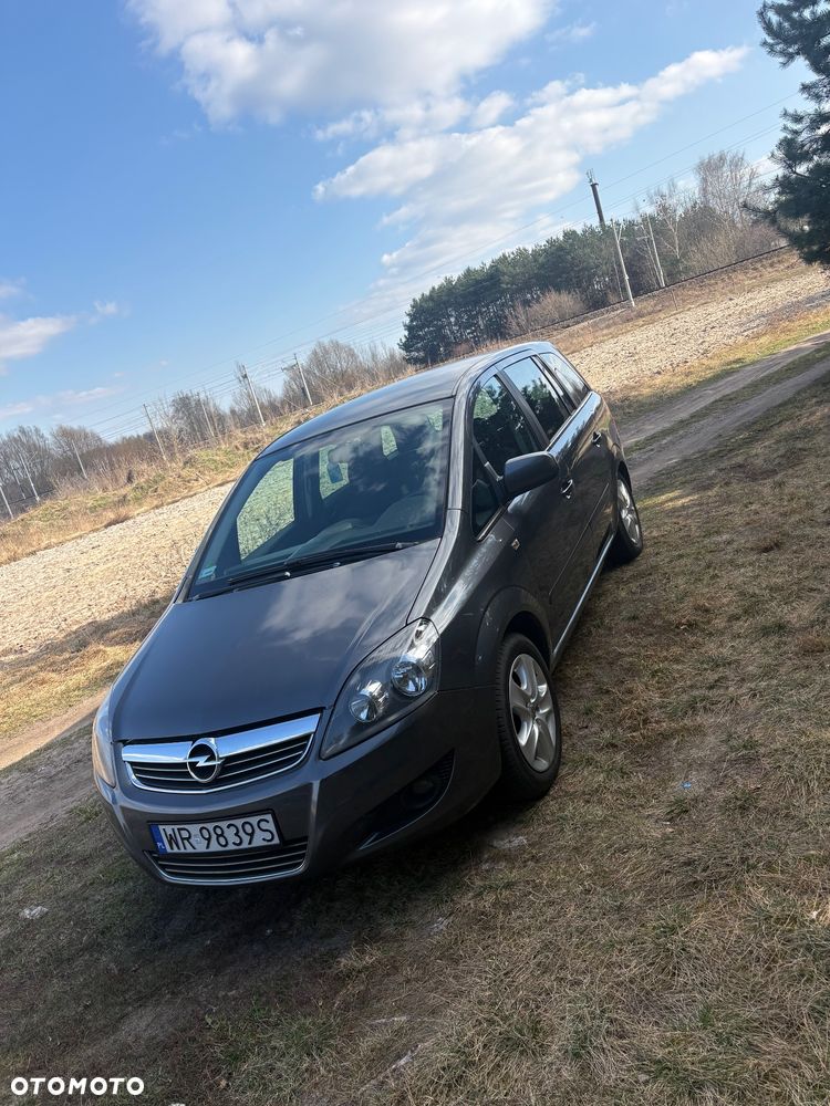 Opel Zafira - 2