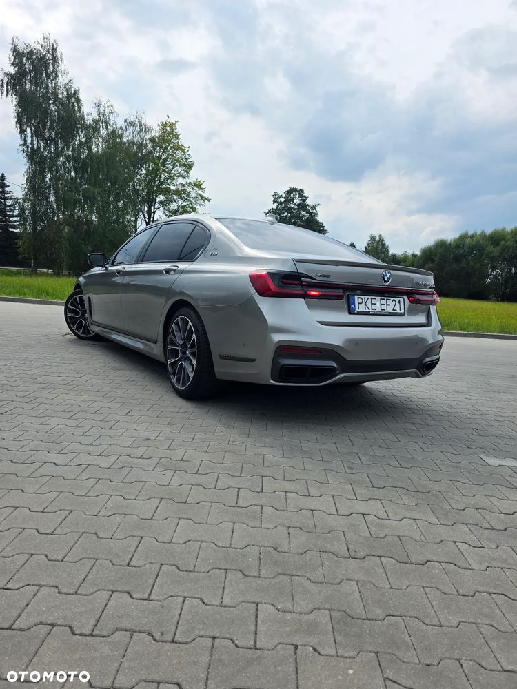 BMW Seria 7 M760Li xDrive - 10