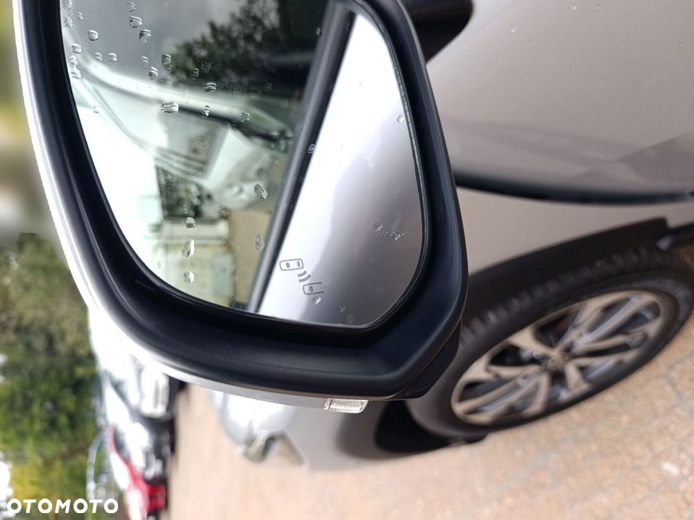 Toyota Corolla Cross 2.0 Hybrid Executive - 29