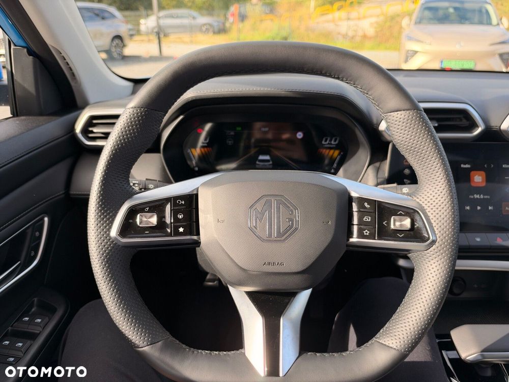 MG ZS Hybrid+ - 14