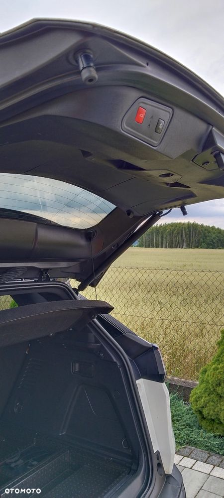 Peugeot 3008 1.6 PureTech HYbrid GT S&S EAT8 - 16
