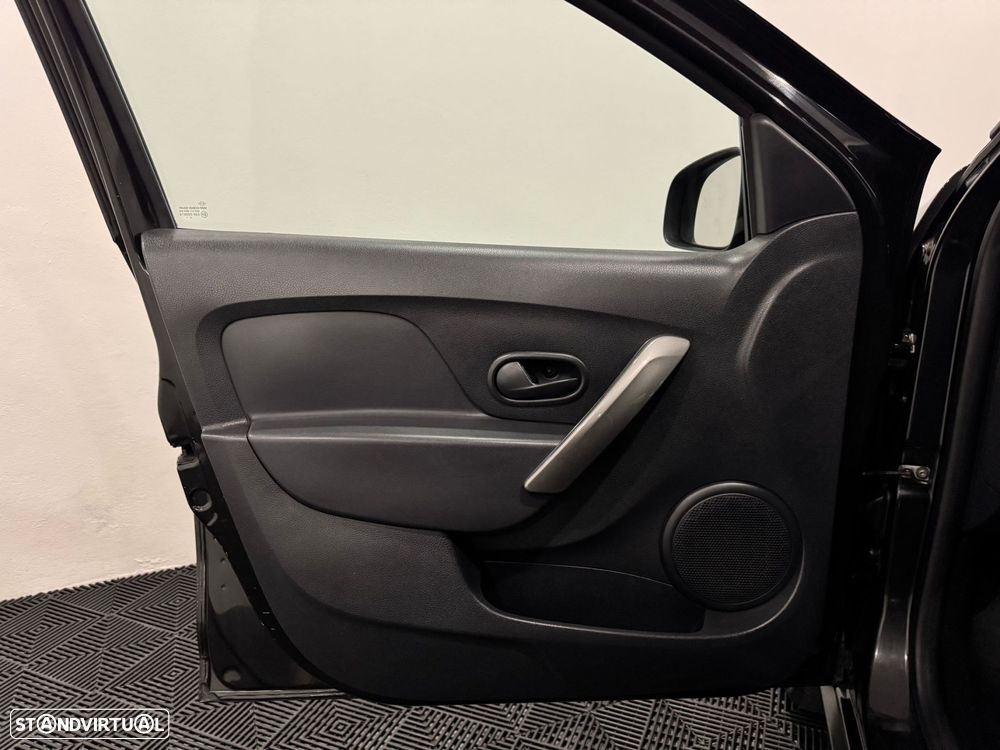 Dacia Sandero 0.9 TCe Stepway - 38