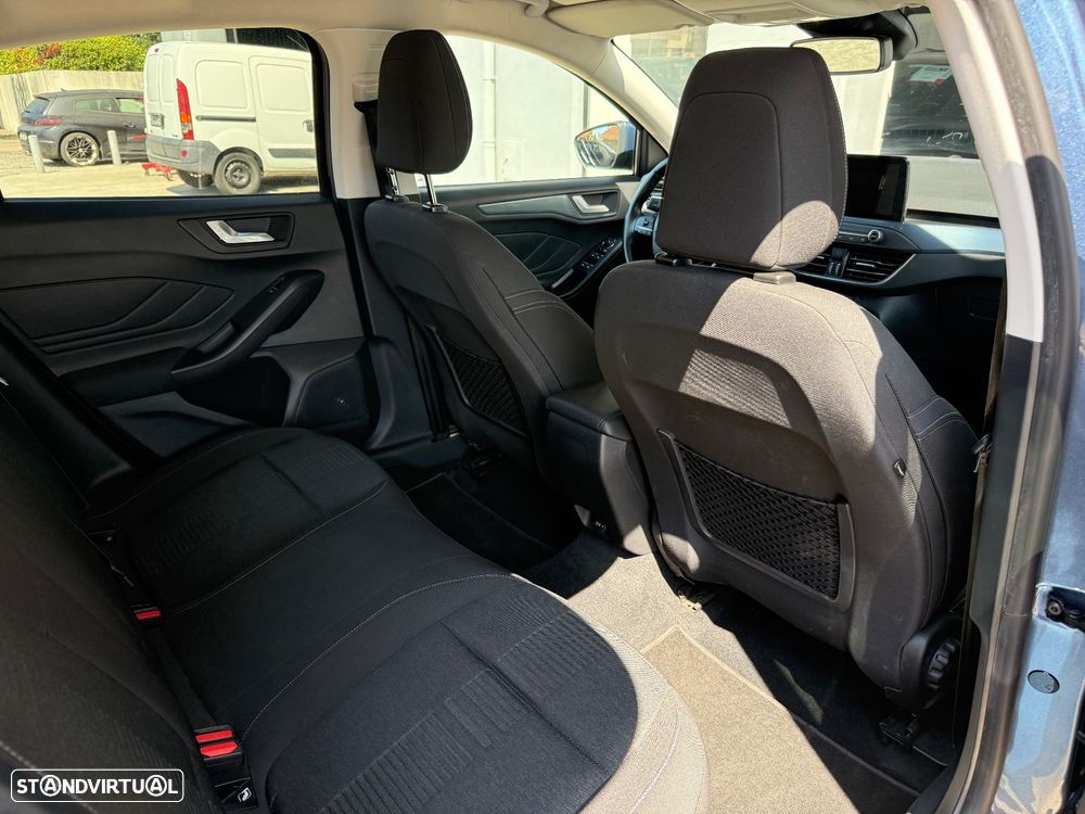 Ford Focus 1.0 EcoBoost Active X - 15