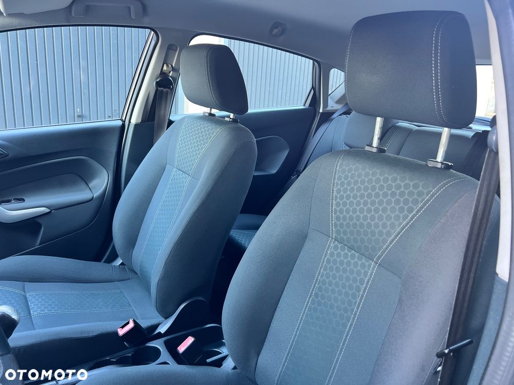 Ford Fiesta - 23