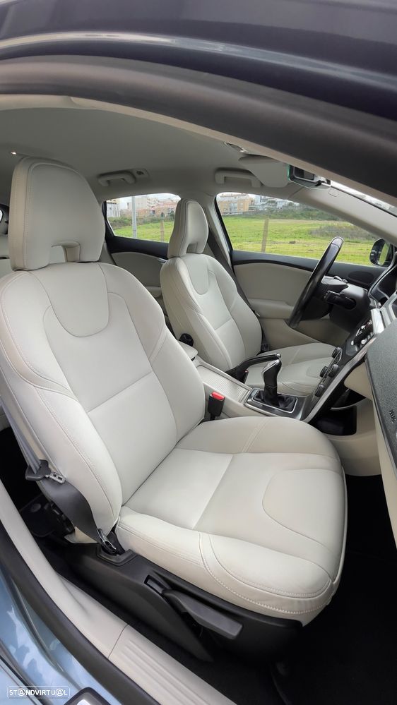 Volvo V40 D2 Kinetic - 15