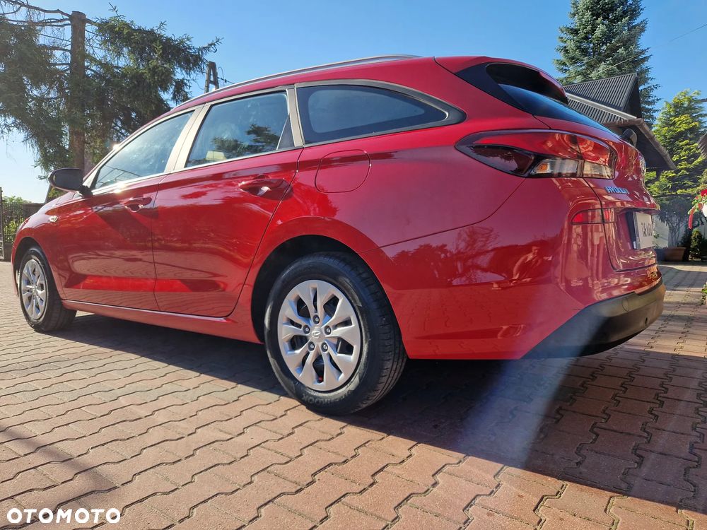 Hyundai i30 1.5 DPI Classic + - 5