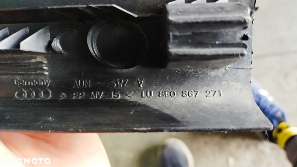 Audi OE 8E0867271 osłona listwa progu - 2