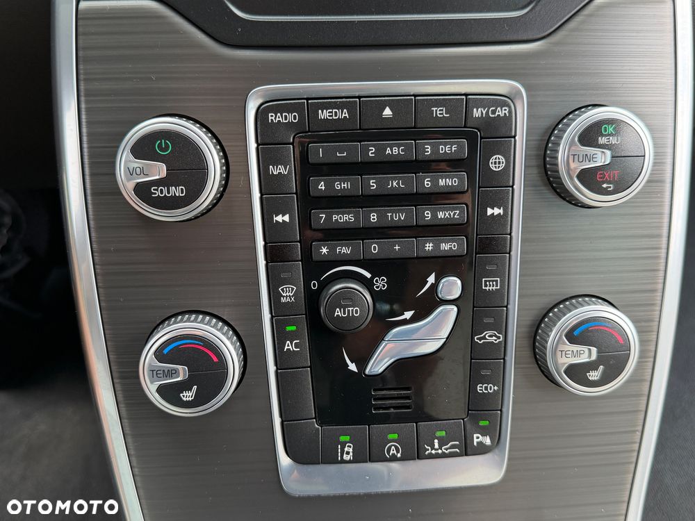 Volvo XC 70 D4 Geartronic Momentum - 31