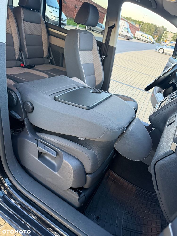 Volkswagen Touran 1.6 Cross - 19