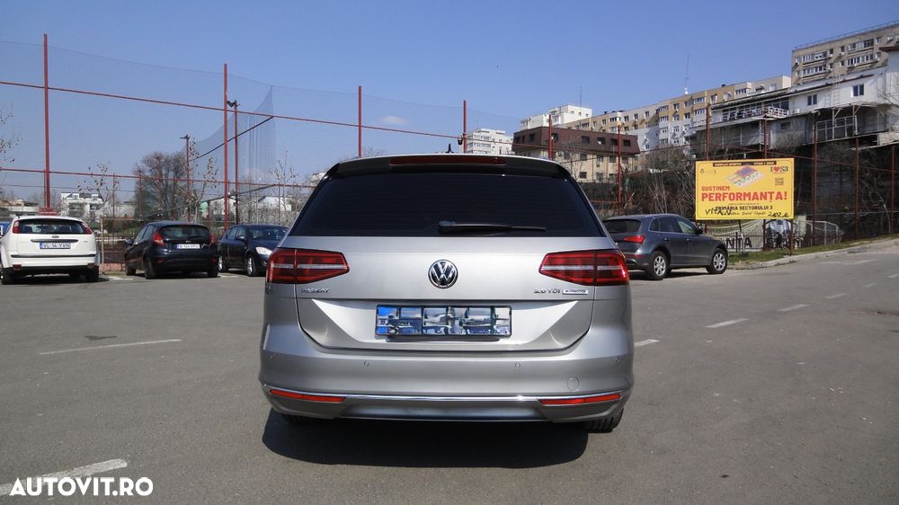 Volkswagen Passat 2.0 TDI (BlueMotion Technology) Highline - 11