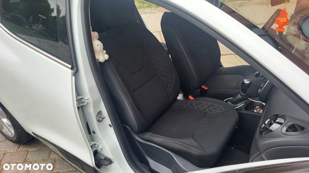 Renault Clio 0.9 TCe Limited - 18