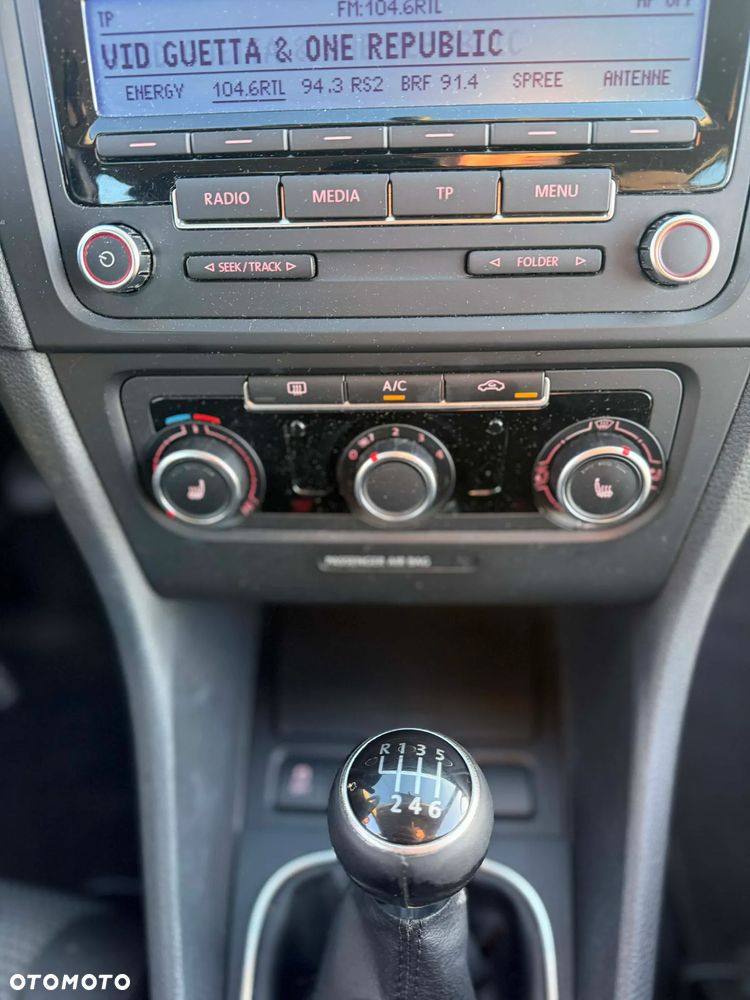 Volkswagen Golf 1.4 TSI BlueMotion Technology Cup - 10
