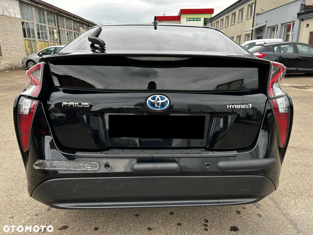 Toyota Prius Hybrid - 2
