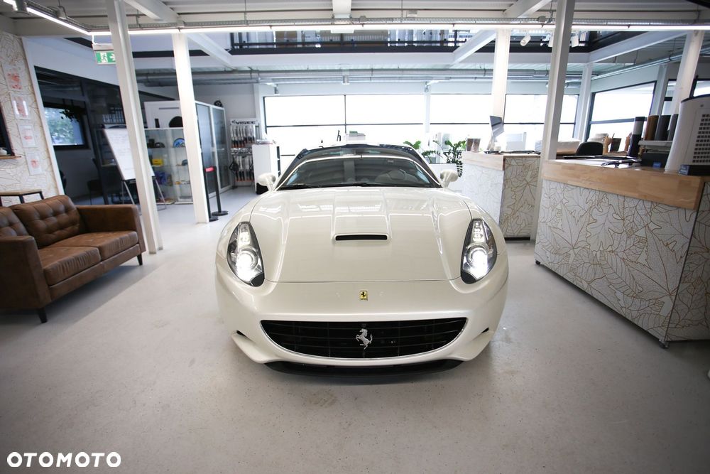 Ferrari California - 32