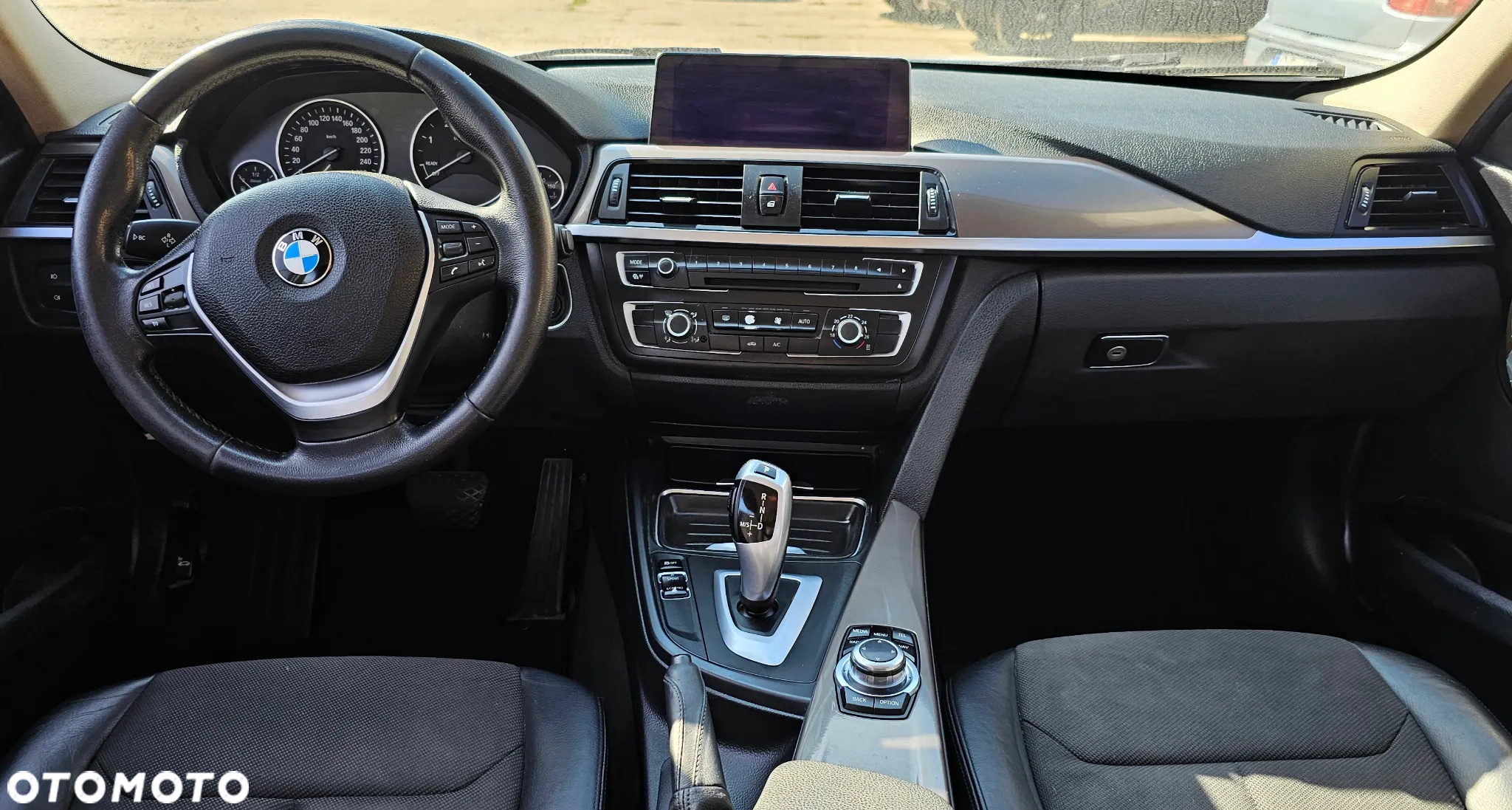 BMW Seria 3 320d Touring Modern Line - 11
