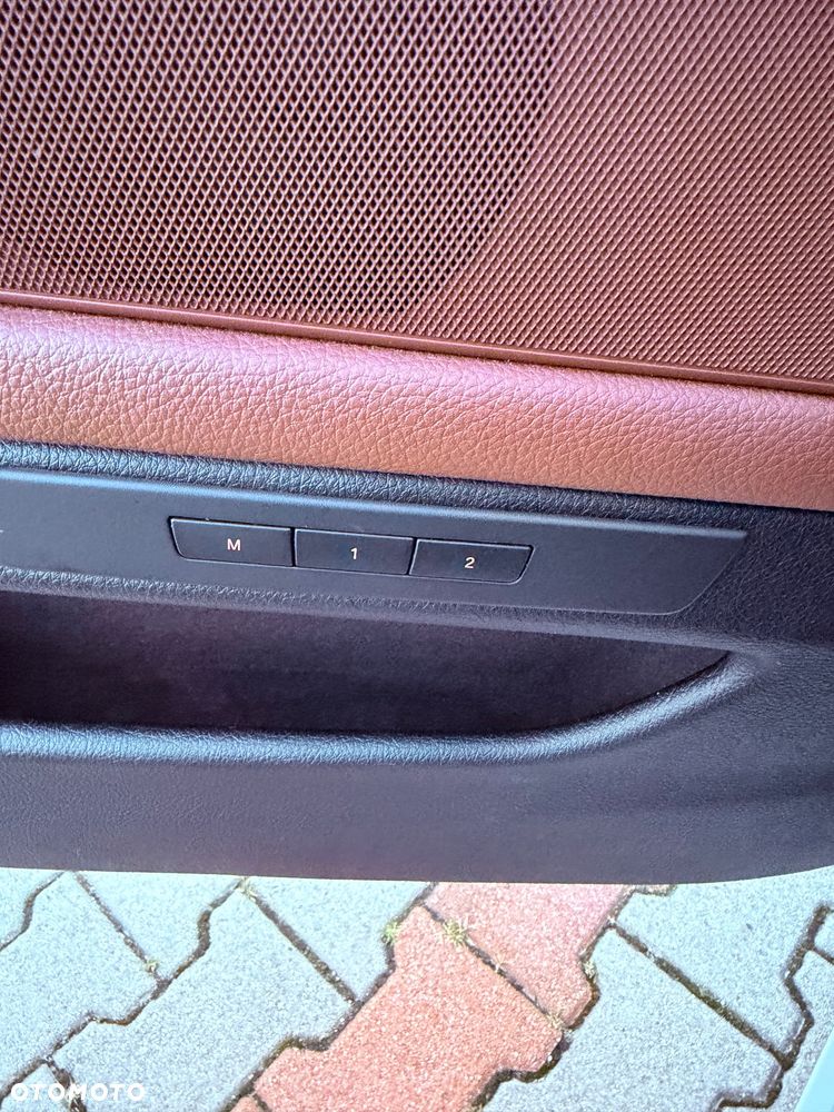 BMW Seria 5 530d xDrive Luxury Line - 21