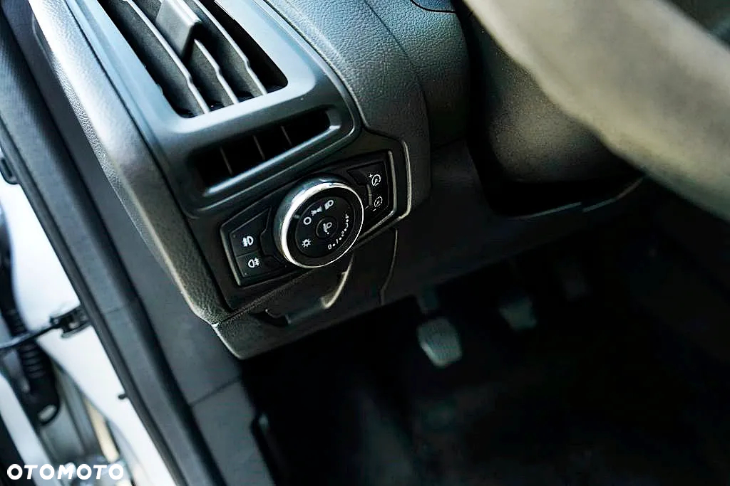 Ford Focus - 21
