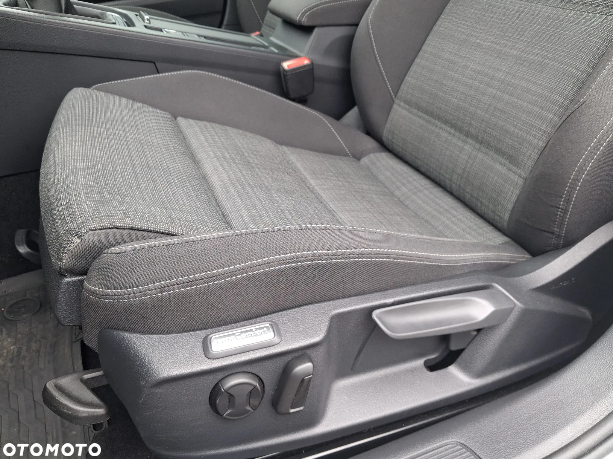 Volkswagen Passat 1.5 TSI EVO Business - 15