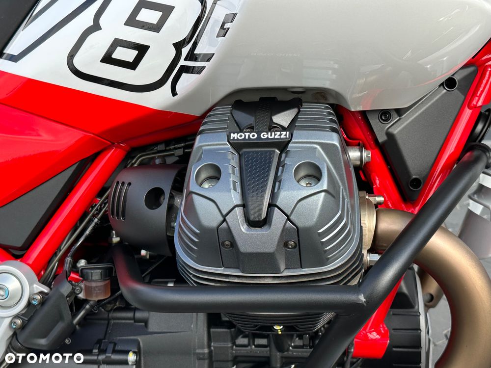 Moto Guzzi V85 - 16