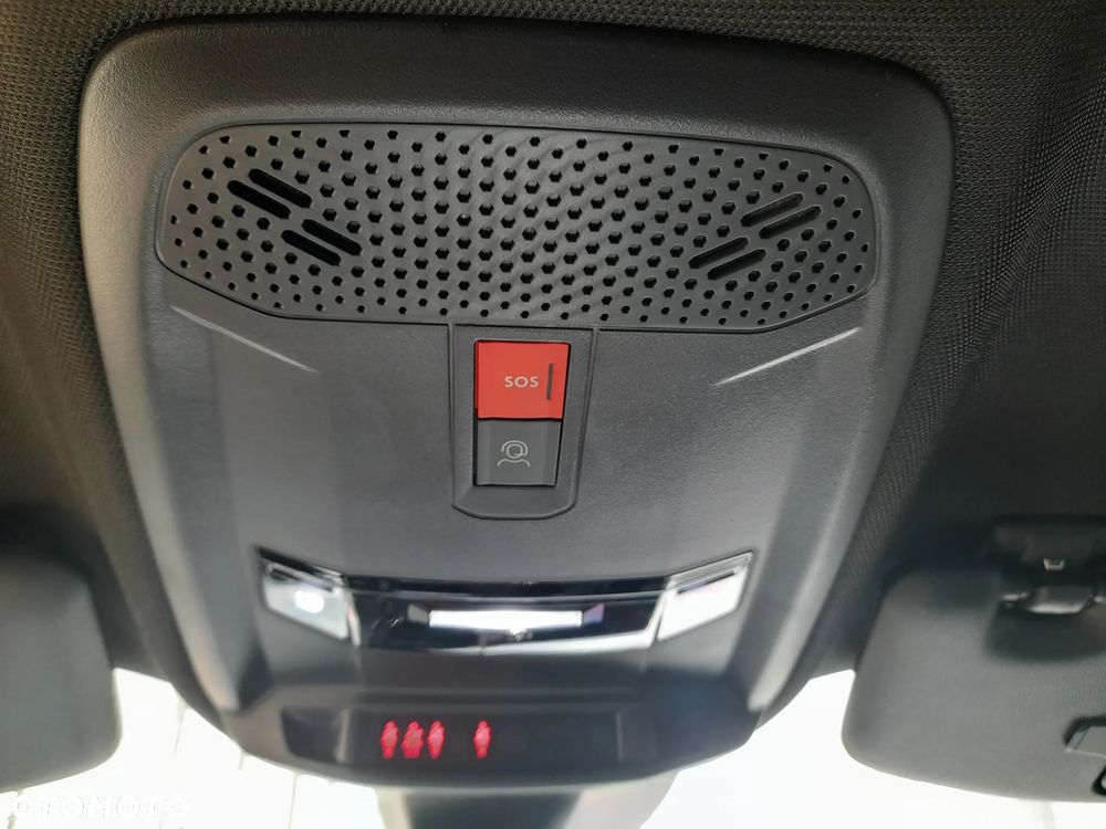 Peugeot 2008 1.2 PureTech GT Pack S&S EAT8 - 29