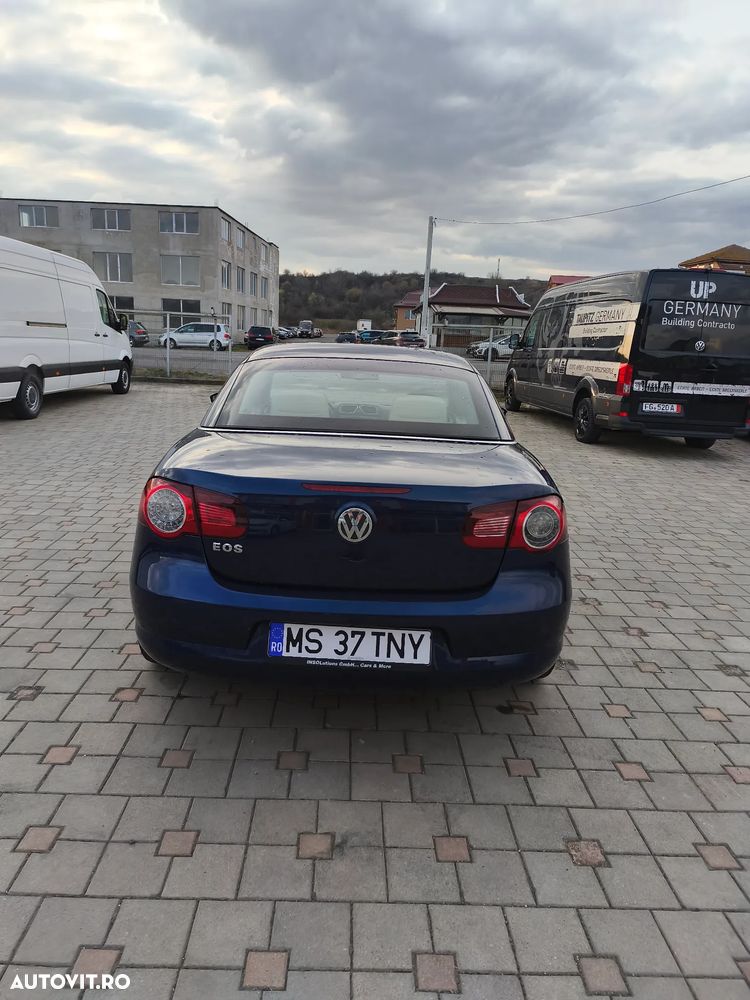 Volkswagen Eos 2.0 TDI DPF DSG BlueMotion Technology Sport & Style - 11