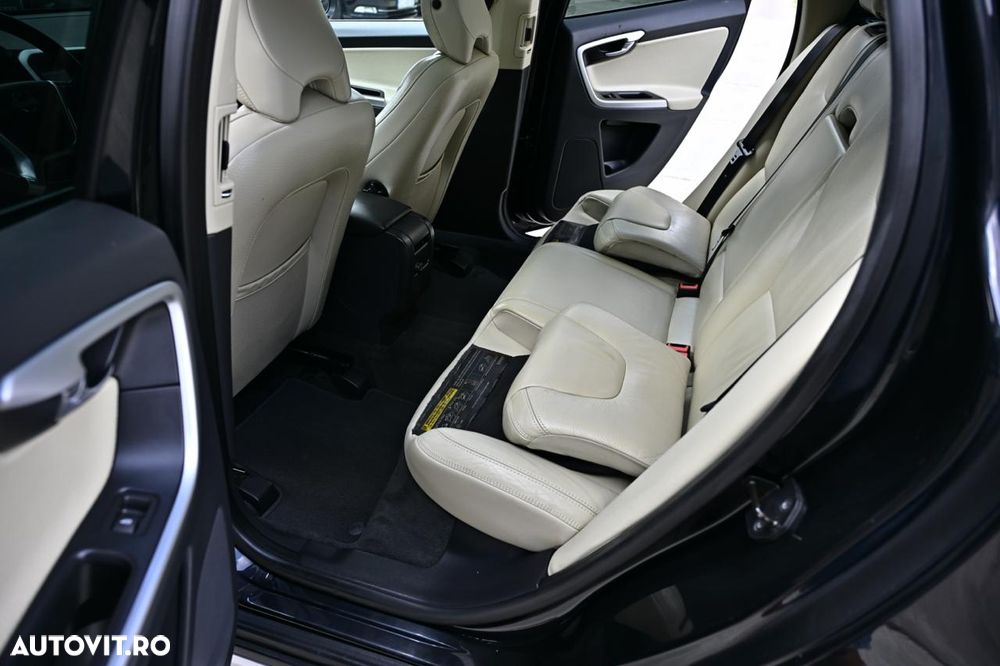 Volvo XC 60 D3 AWD Aut. Summum - 20