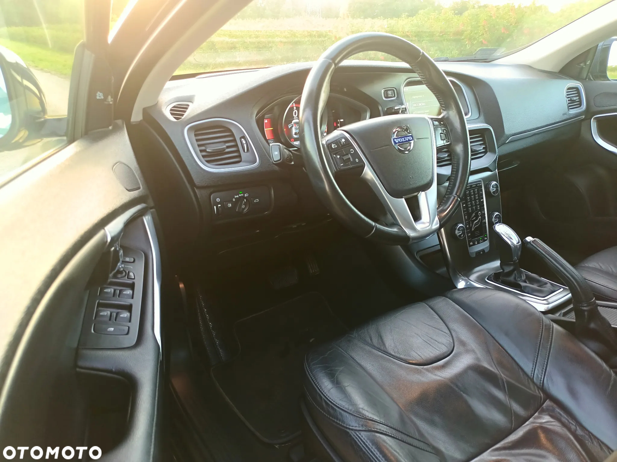 Volvo V40 D4 Geartronic Summum - 6