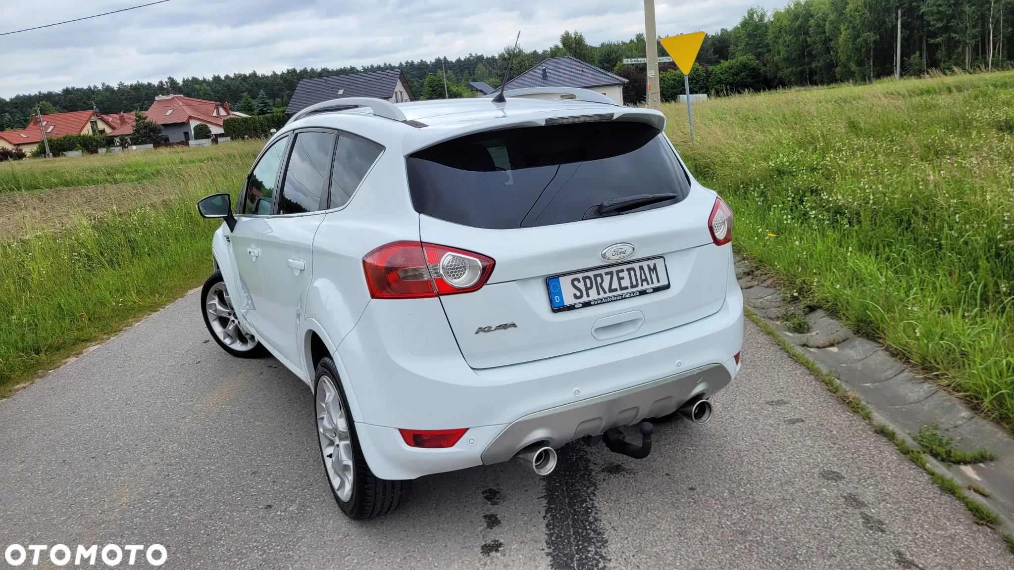 Ford Kuga 2.0 TDCi 4WD Titanium - 4