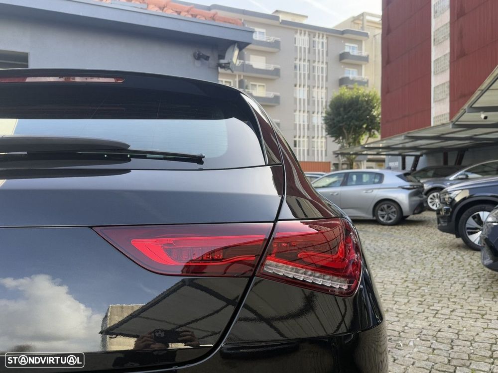 Mercedes-Benz CLA 250 e Shooting Brake AMG Line - 13