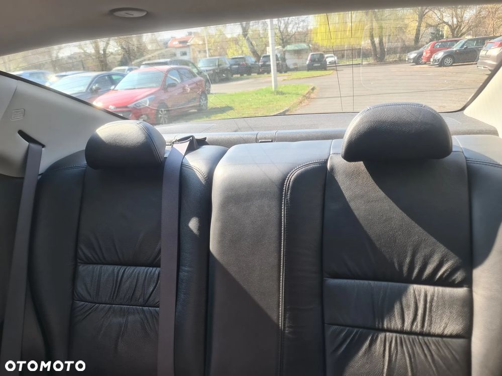 Honda Accord 3.0 V6 EX - 16