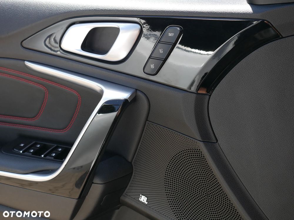Kia ProCeed 1.6 T-GDI GT DCT - 10