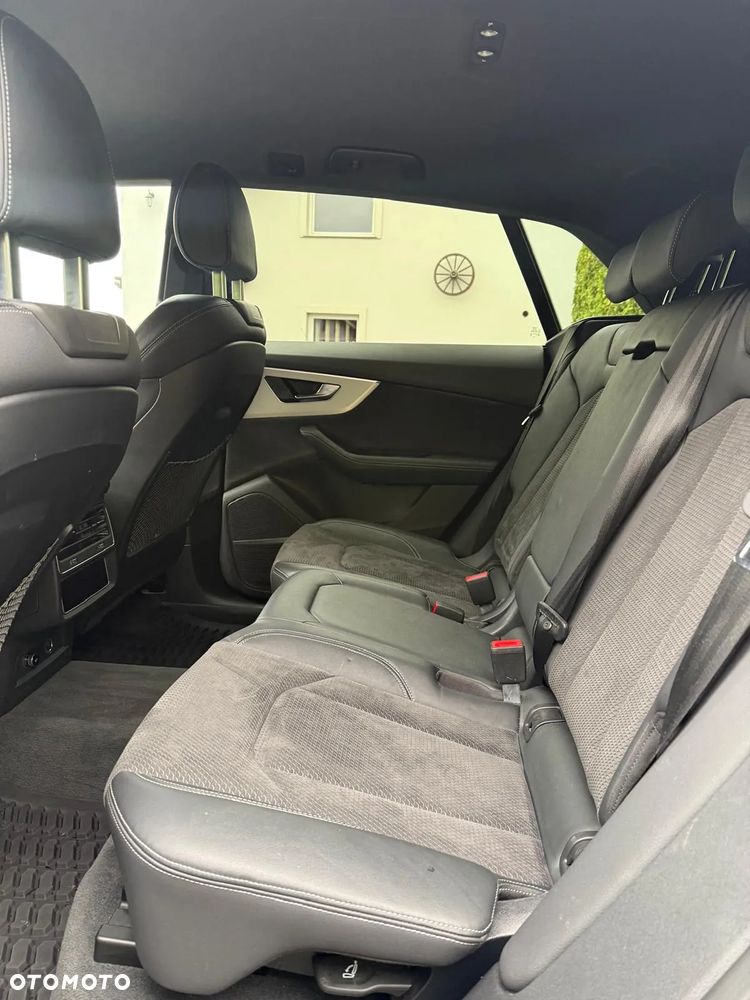 Audi SQ8 TFSI Quattro Tiptronic - 8