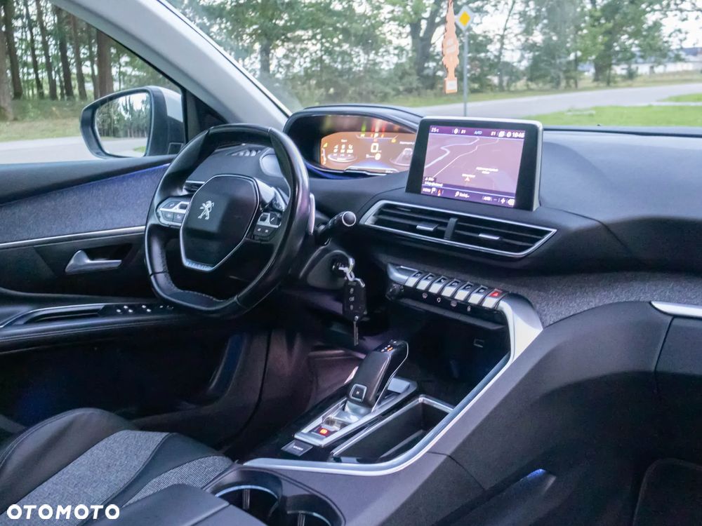 Peugeot 5008 BlueHDi 130 EAT8 Allure - 27