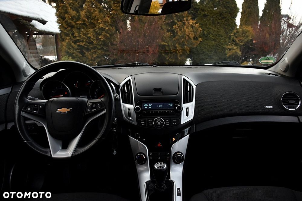 Chevrolet Cruze 1.6 LT+ - 19