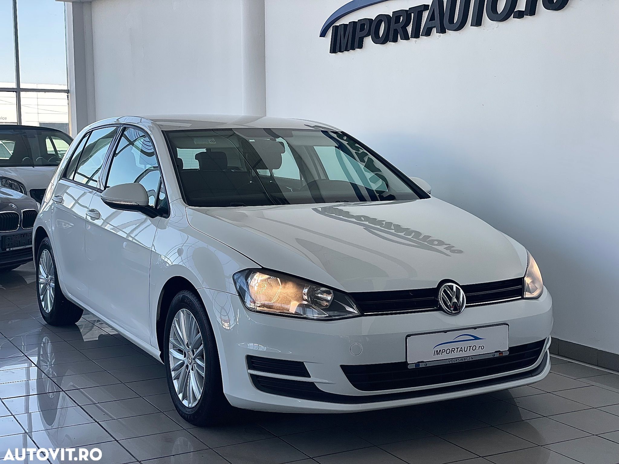 Volkswagen Golf 1.2 TSI Style - 1