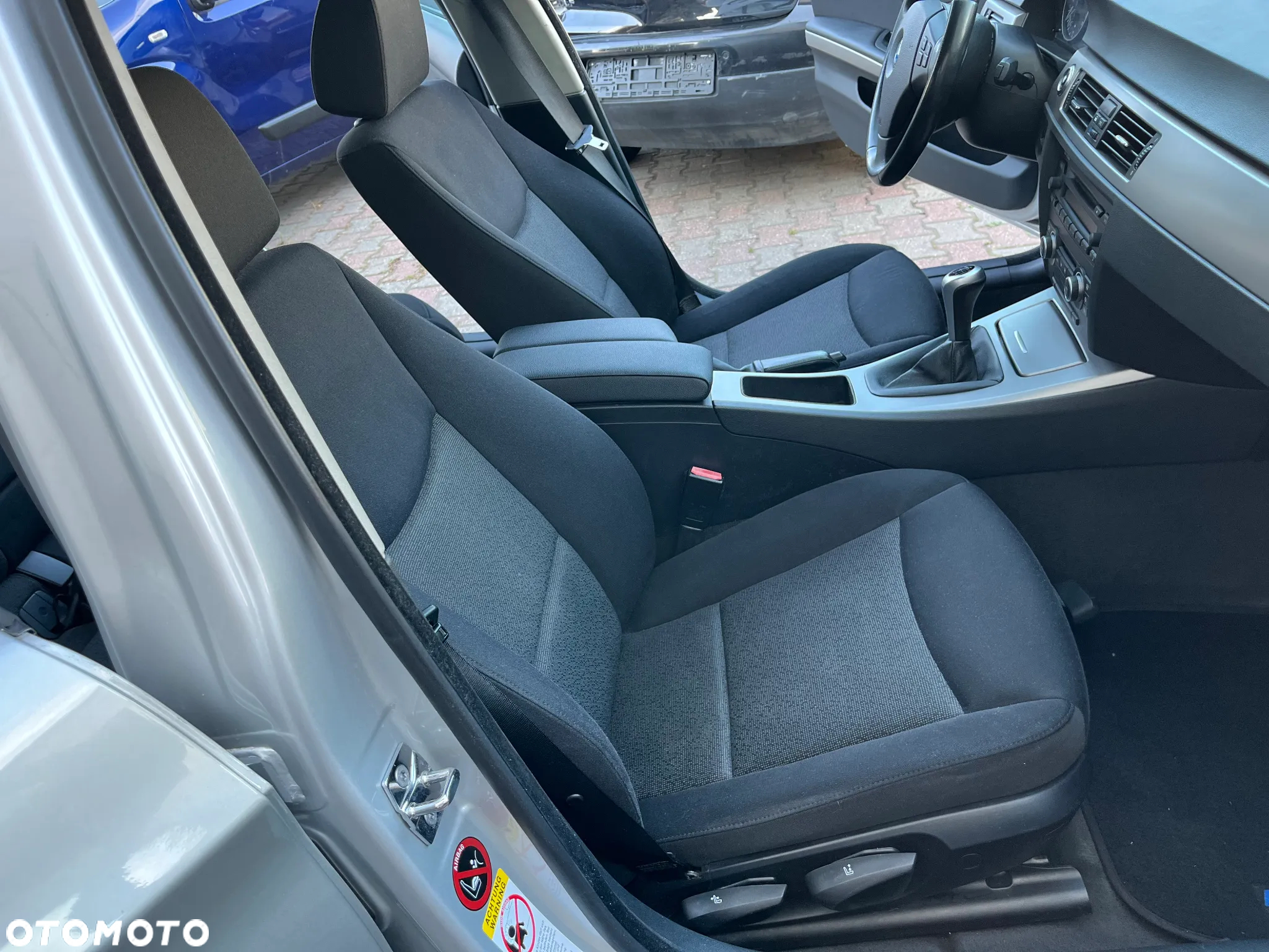 BMW Seria 3 318i - 16
