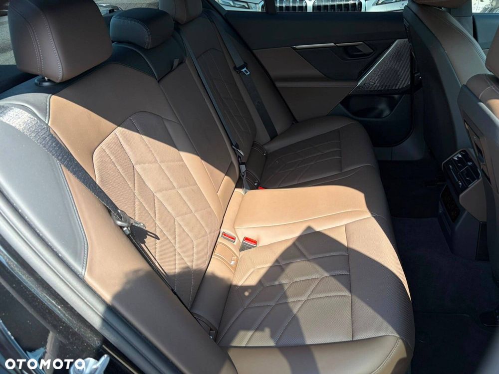 BMW Seria 5 520d xDrive mHEV M Sport - 15