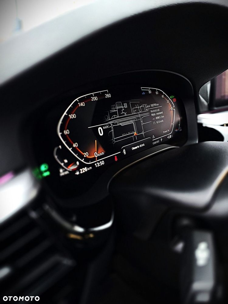 BMW Seria 5 520d xDrive mHEV - 14
