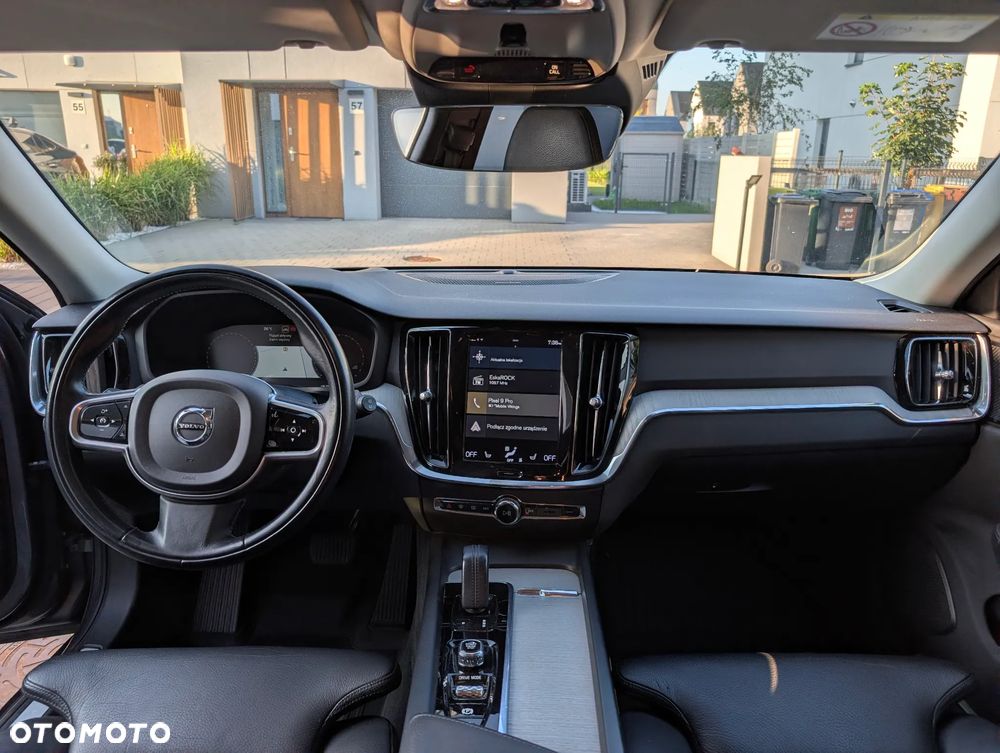 Volvo V60 Cross Country - 18