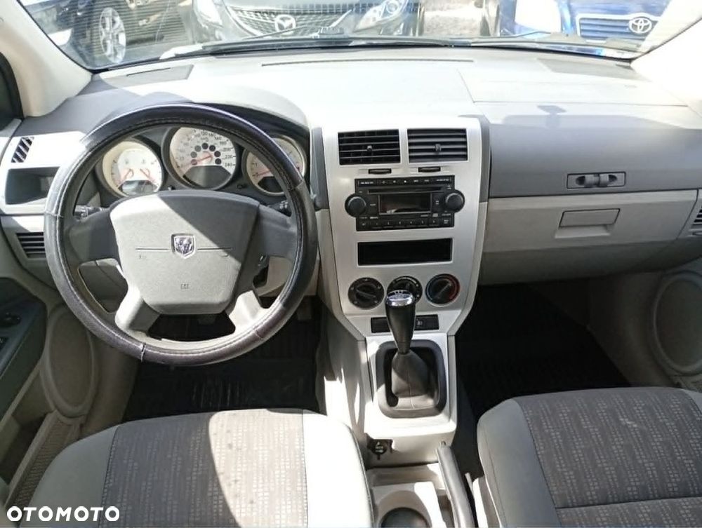 Dodge Caliber - 6