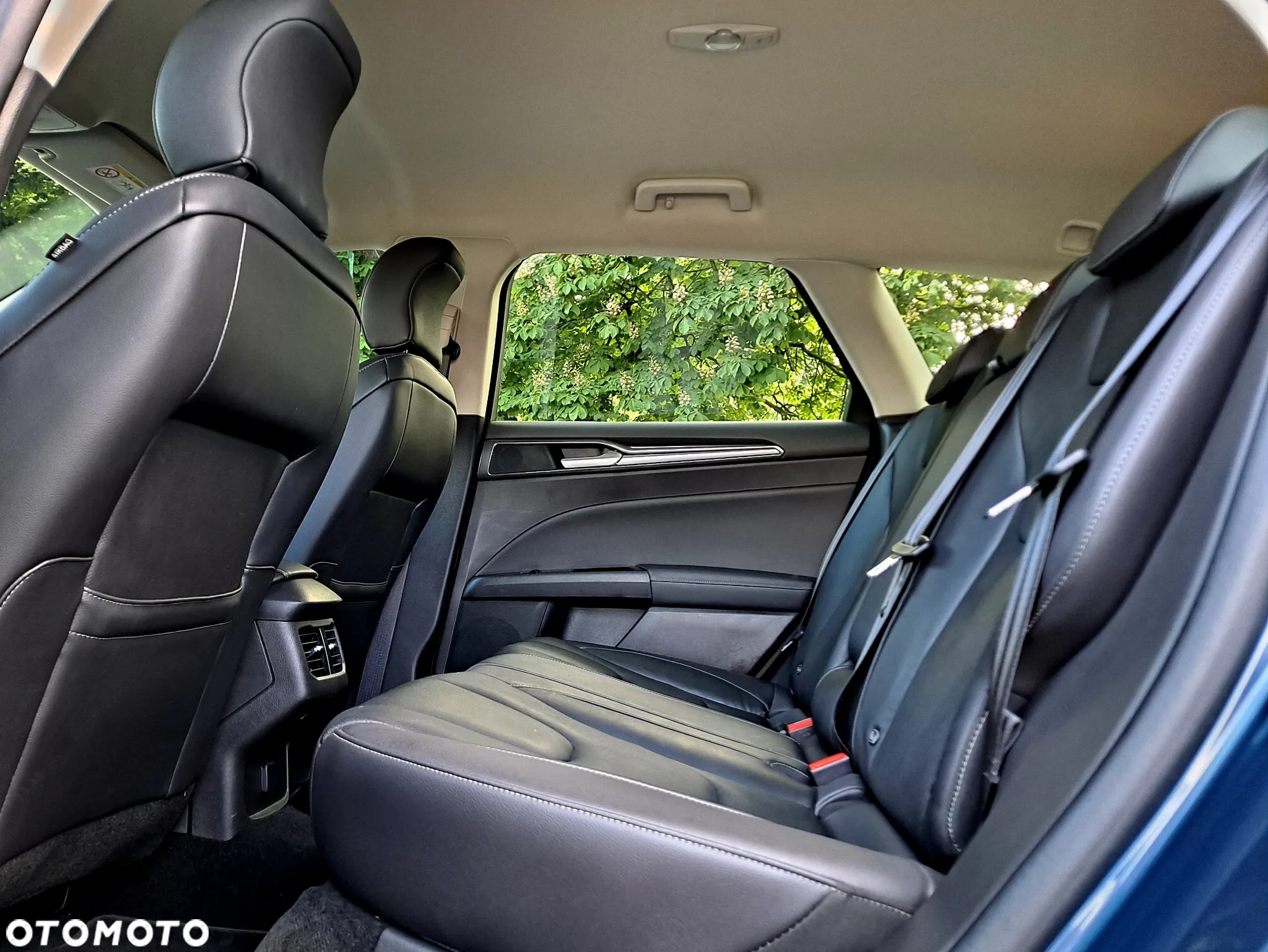 Ford Mondeo - 36