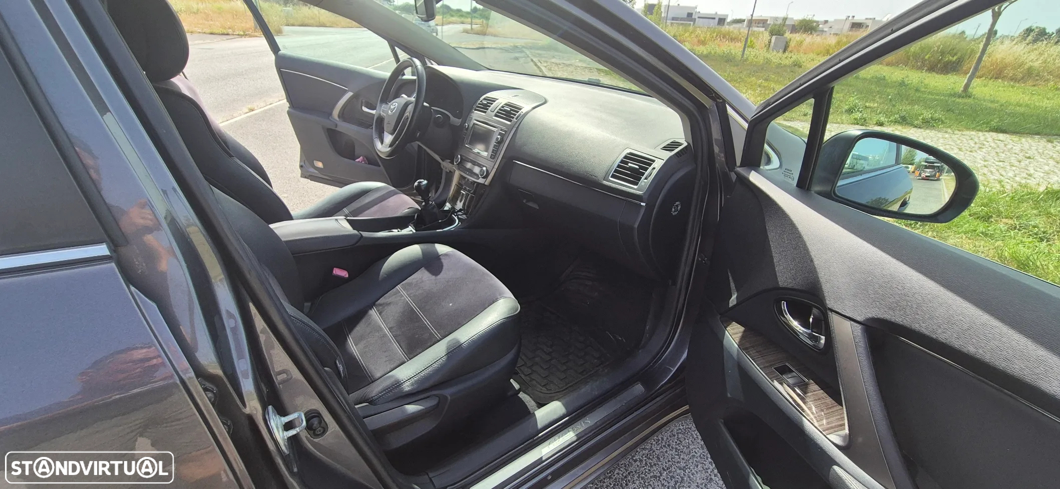 Toyota Avensis SW 2.0 D-4D Exclusive +Navi - 9