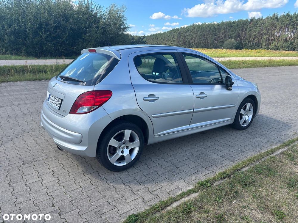 Peugeot 207 - 3