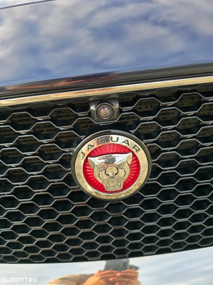 Jaguar F-Pace 30d AWD First Edition - 8