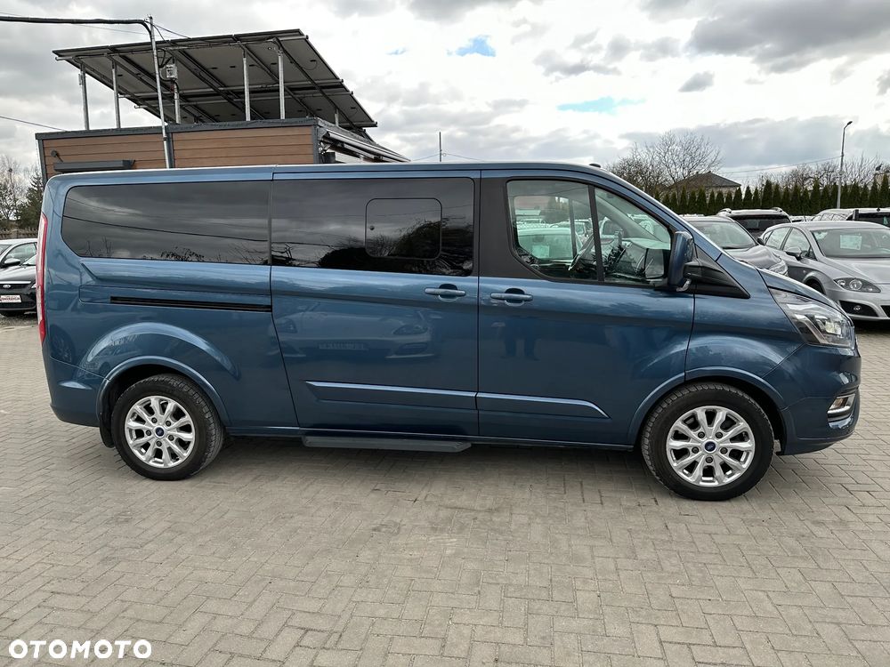 Ford Tourneo Custom - 38