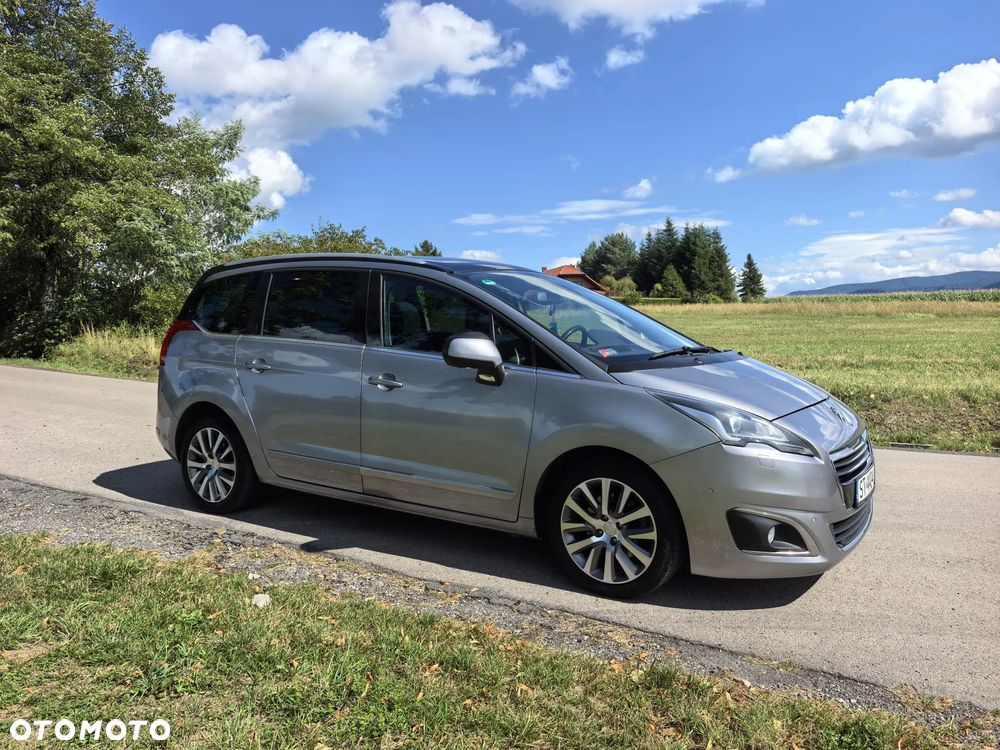 Peugeot 5008 2.0 HDi Premium + - 6