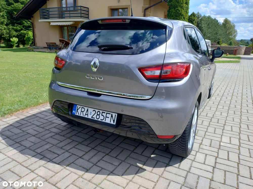 Renault Clio 1.2 16V Limited - 11